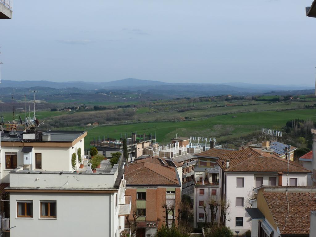 Enzo Lettings Apartment Chianciano Terme Bagian luar foto